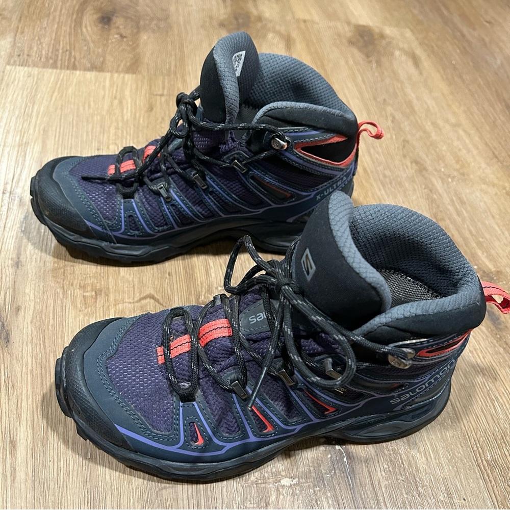 Salomon X Ultra 3 Mid Gore-Tex Walking Hiking Boots Women's 6 Purple Black